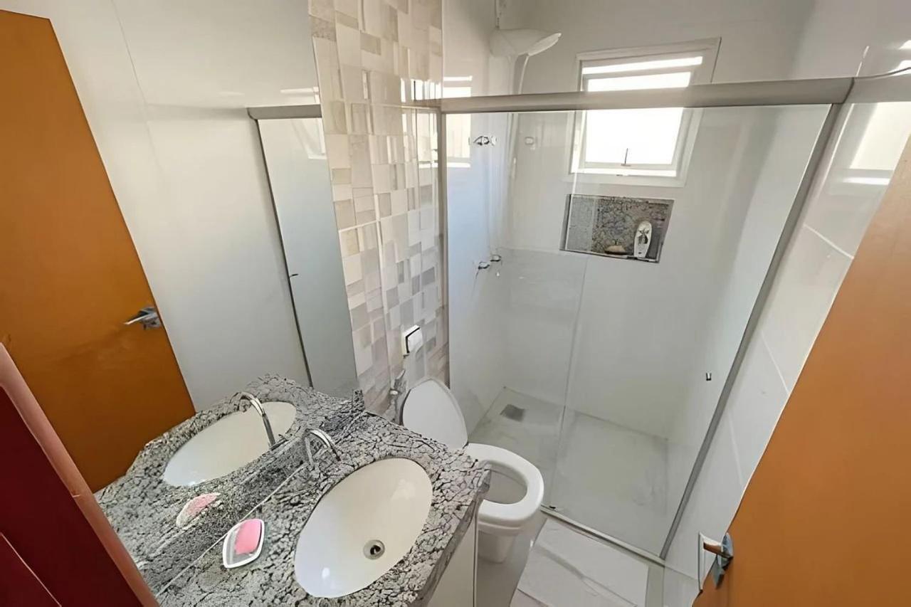 202- Apartamento De 2 Quartos Para Ate 5 Hospedes Patos de Minas Ngoại thất bức ảnh
